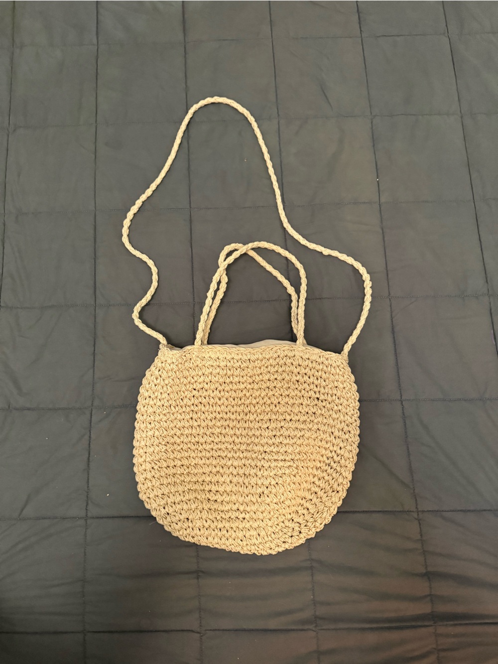 American Eagle Outfitters cream crochet bag with drawstring #crochet #boho